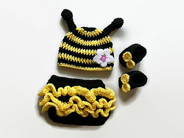 Pattern Baby bee outfit - Crochet