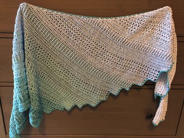 Häkelanleitung Drachenschwanz "Polardrache", asymmetrisches Tuch