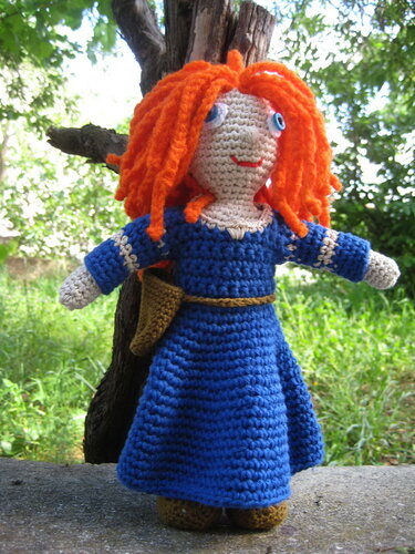 Amigurumi doll - two crochet outfits