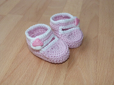 Crochet pattern for lovely doll's ballet flats (ballerinas)