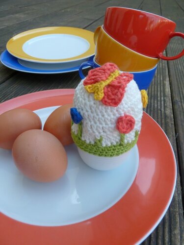Eierbecher "Blumenwiese" - Häkelanleitung