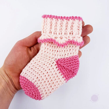 Baby- & Kindersöckchen "It´s a girl", Gr. 0 M. bis 4 J. - Häkeln