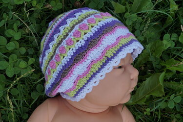 Blumenkind Anleitung zum häkeln für Baby- Mütze und Schuhe - Bild 5