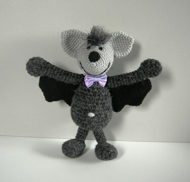 Freche Fledermaus Flatterklaus, Häkelanleitung als PDF