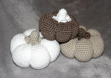 Pumpkins crochet pattern - 4 sizes, décor & Halloween, English & German - Image 8