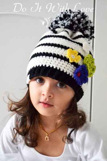 Bommelmütze "Stripes & Flowers" Häkelanleitung - Bild 3