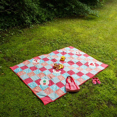 Nähanleitung: Eine einfache Patchwork-Decke nähen