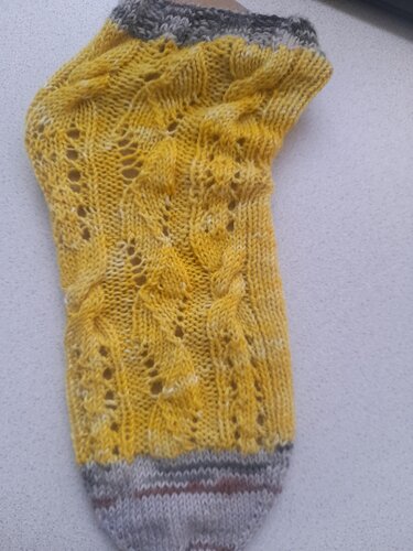 Socken Zopfenzauberwerk mit Zopfmuster - Stricken