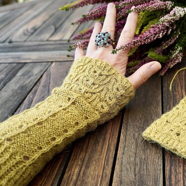 Wrist Warmers "Calluna", Knitting Pattern, 2 Sizes