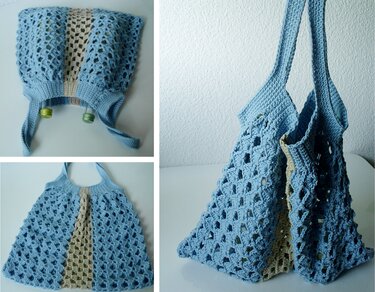 Hellblaue gehäkelte Netztasche mit beigem Mittelstreifen und zwei Flaschen