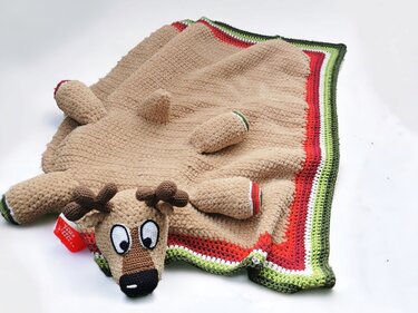 REINDEER blanket & pillow - Crochet