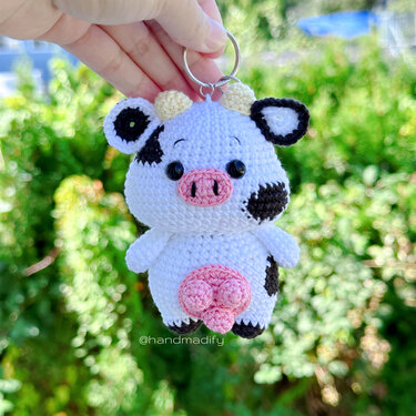 Cow Keychain - Crochet