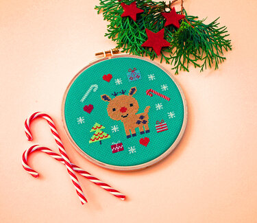 Stickvorlage PDF "Kleiner Weihnachtshirsch" Download Vorlage,Weihnachten - Sticken
