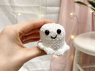 Häkelanleitung kleines Gespenst | Amigurumi Halloween Geist - Bild 2