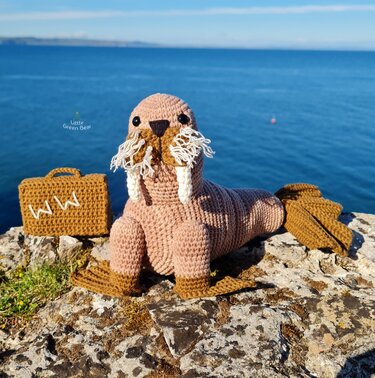 Wally the Walrus Crochet Amigurumi Pattern (English)