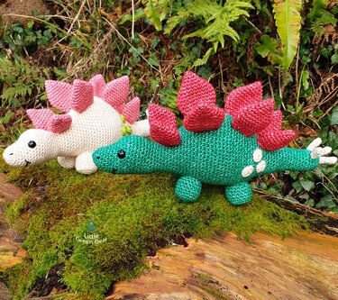 Stan the Stegosaurus Crochet Amigurumi Pattern (English)