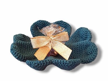 Crochet pattern lucky box / gift box in the shape of a cloverleaf / heart - Image 9