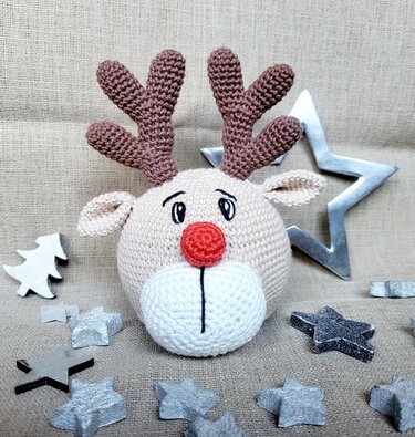 Sprachgesteuerte KI umhäkeln "Rentier"