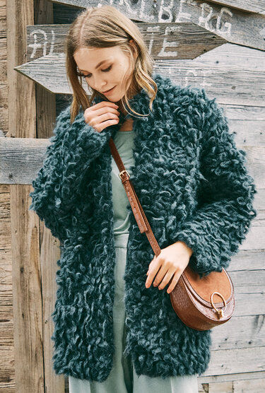 Kurzmantel in Felloptik - Häkeln