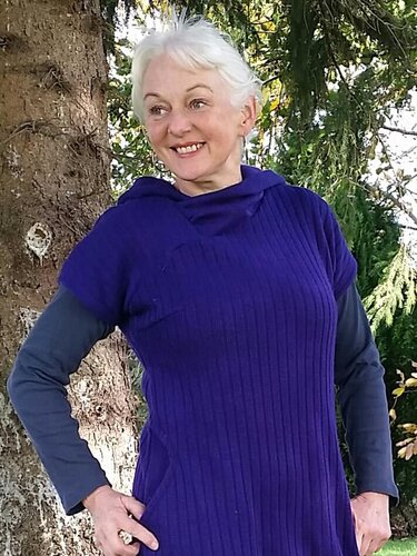 Winter dress Alea tailored with asymmetrical collar/hood - Sewing