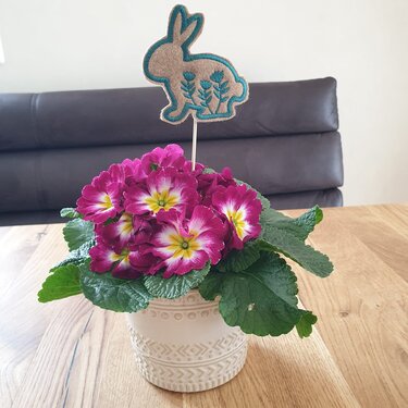 Stickdatei - Hase mit Blumen Ostern Frühling 3 Größen - Sticken