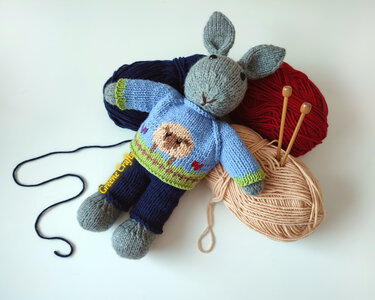 Easter Sweater and Pants for Bunny or Teddy Bear - Knitting Pattern