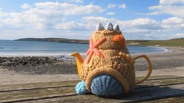 TeaCosyFolk's Sandcastle Tea Cosy Knitting Pattern