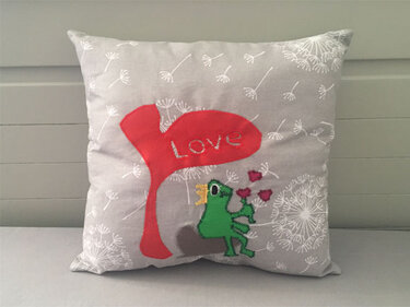 Valentine Card Frog - Sewing