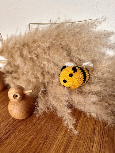 Biene Amigurumi / Häkelanleitung