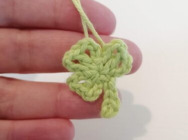 Free Easy Crochet Pattern Shamrock