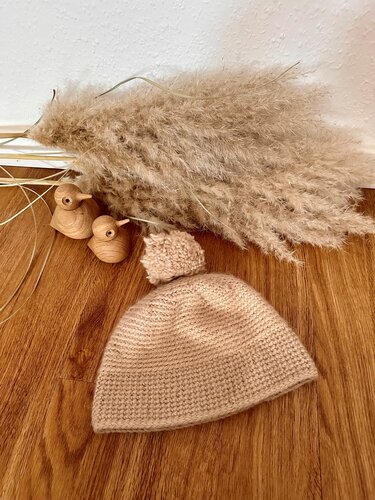 Classic Alpaca Beanie / Crochet Pattern