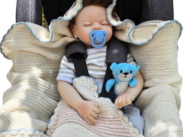 Babydecke häkeln - Einschlagdecke für Babyschale