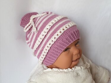 Strickanleitung Baby-Mütze mit Lochmuster, ca. 0 - 6 Monate   #315 - Bild 10
