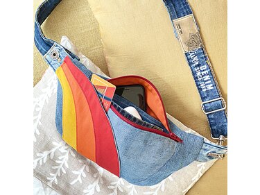 Waist bag sewing pattern, rainbow extra outside pocket