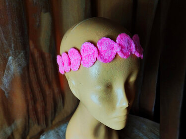 A crochet heart headband PDF pattern