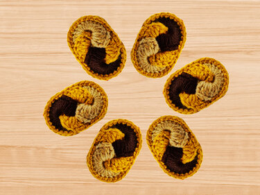 A Crochet hair clips PDF pattern