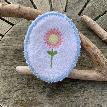 Abschminkpad Blume 2023 Stickdatei ITH 10x10 cm Waschpad Kosmetikpad - Sticken