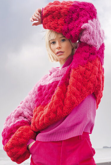 Dreifarbiger Pulli mit Keulenärmeln - Bild 5