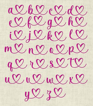 Stickdatei Schrift mit Herzen " In Love 3  ca. 19mm / 0,74803 inch Set 641 - Sticken