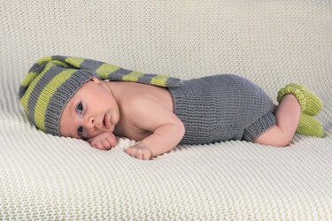 Newborn-Set mit Zipfelmütze, Windelhose und Söckchen Strickanleitung // PDF - Bild 2