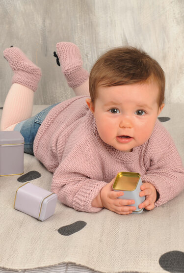 Farblich passender Pulli, Mütze und Babyschühchen mit Katzengesicht - Bild 3