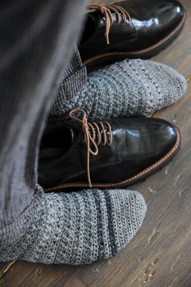 Häkelsocken "Frankfurt" gemustert in Grau-Tönen Häkelanleitung // PDF