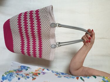 Maxine's TOTE Shopper Bag - Crochet pattern for a TOTE Bag