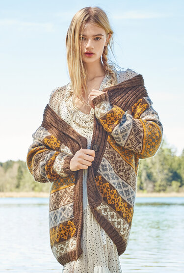 Schalkragen-Jacke mit Jacquardmustern - Bild 4