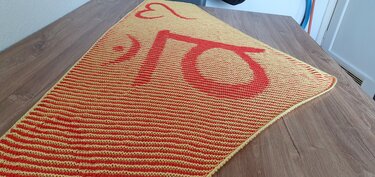 Sacral Chakra, Shadow Knitting, Illusion Knitting, Motif Shawl