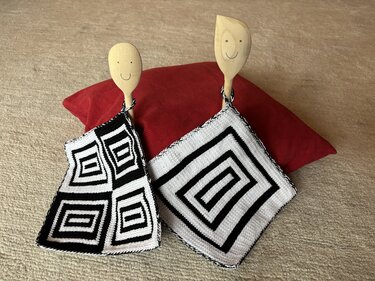 Potholder set 'Squares' - Double Knitting Pattern