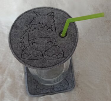 Stickdatei, Pferdestickdatei, Tiermotiv, Pferdemotiv, Getränkeuntersetzer - Sticken