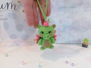 Amigurumi Dragon Keychain – DIY Crochet Pattern for Cute Gift