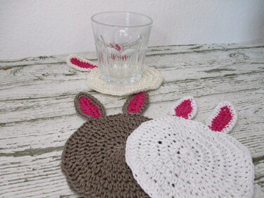 Häkelanleitung Untersetzer Hase
