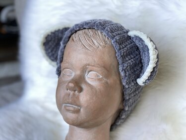 Häkelanleitung - Fuzzy Fun Bands - Kuscheliges Stirnband Koala